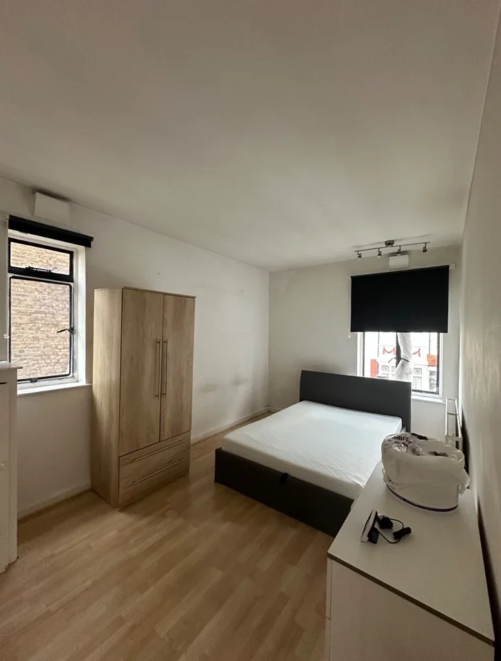 Flat Brixton Hill in Greater London