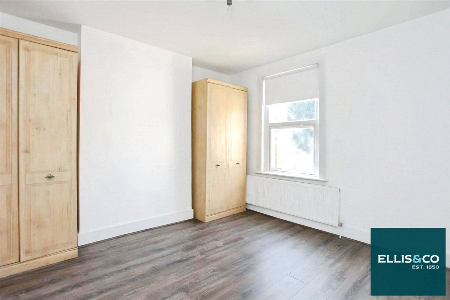 Flat West View in Greater London