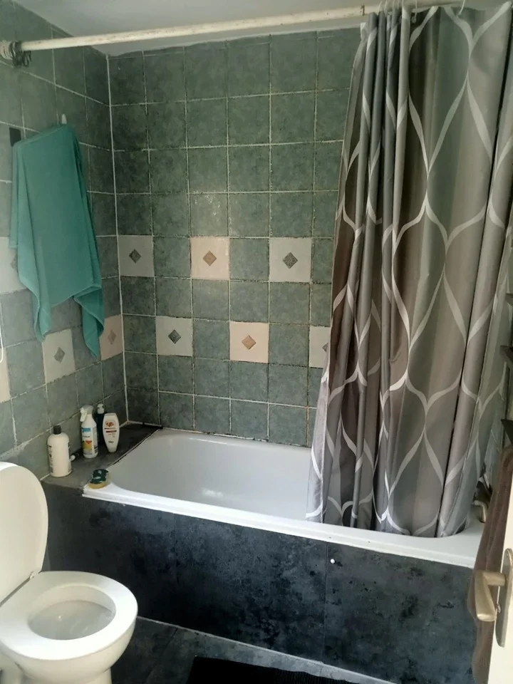 Flat Ballater Road in Greater London