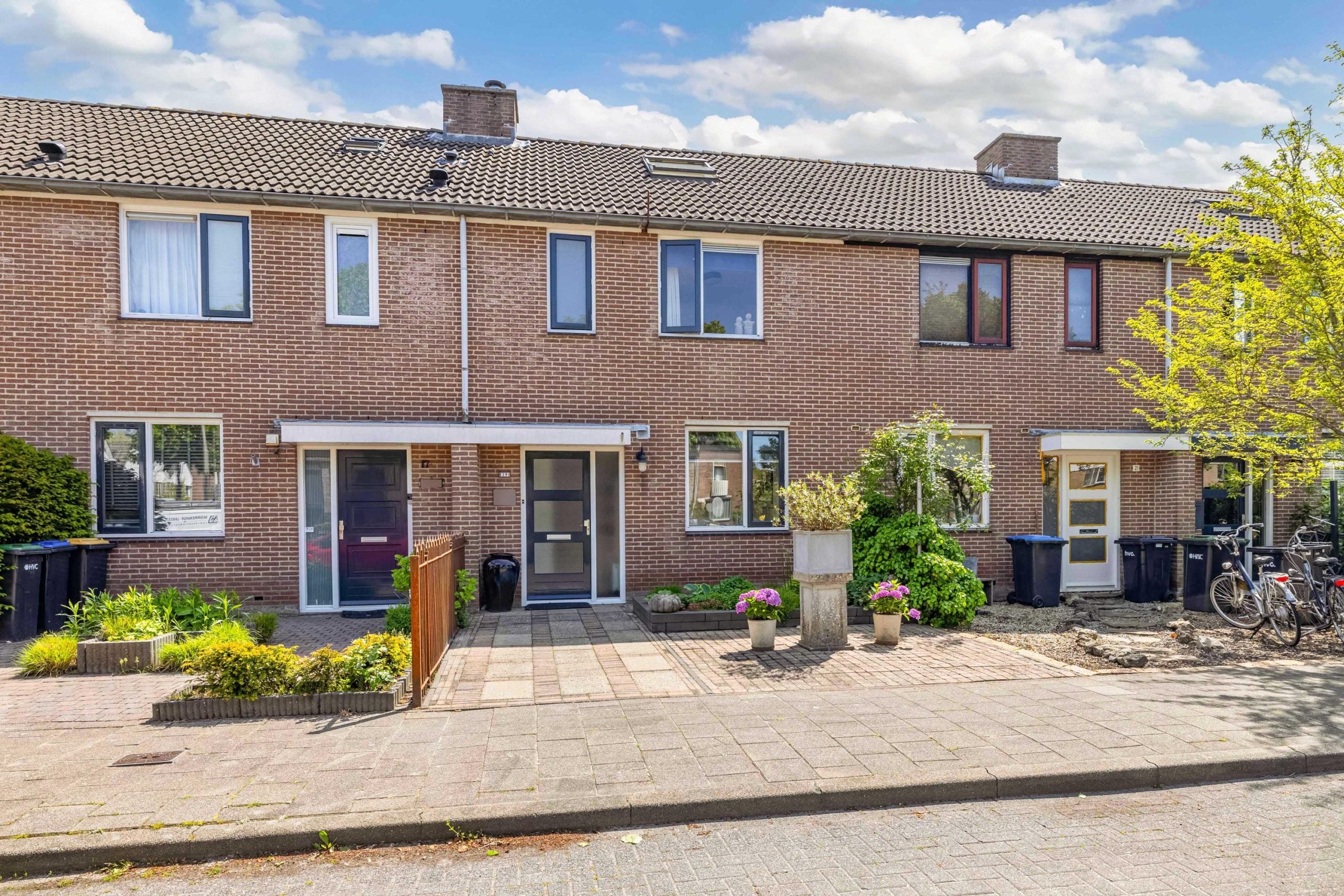 Tussenwoning te koop: Dr. W.M. Verhaarlaan 19, Emmeloord