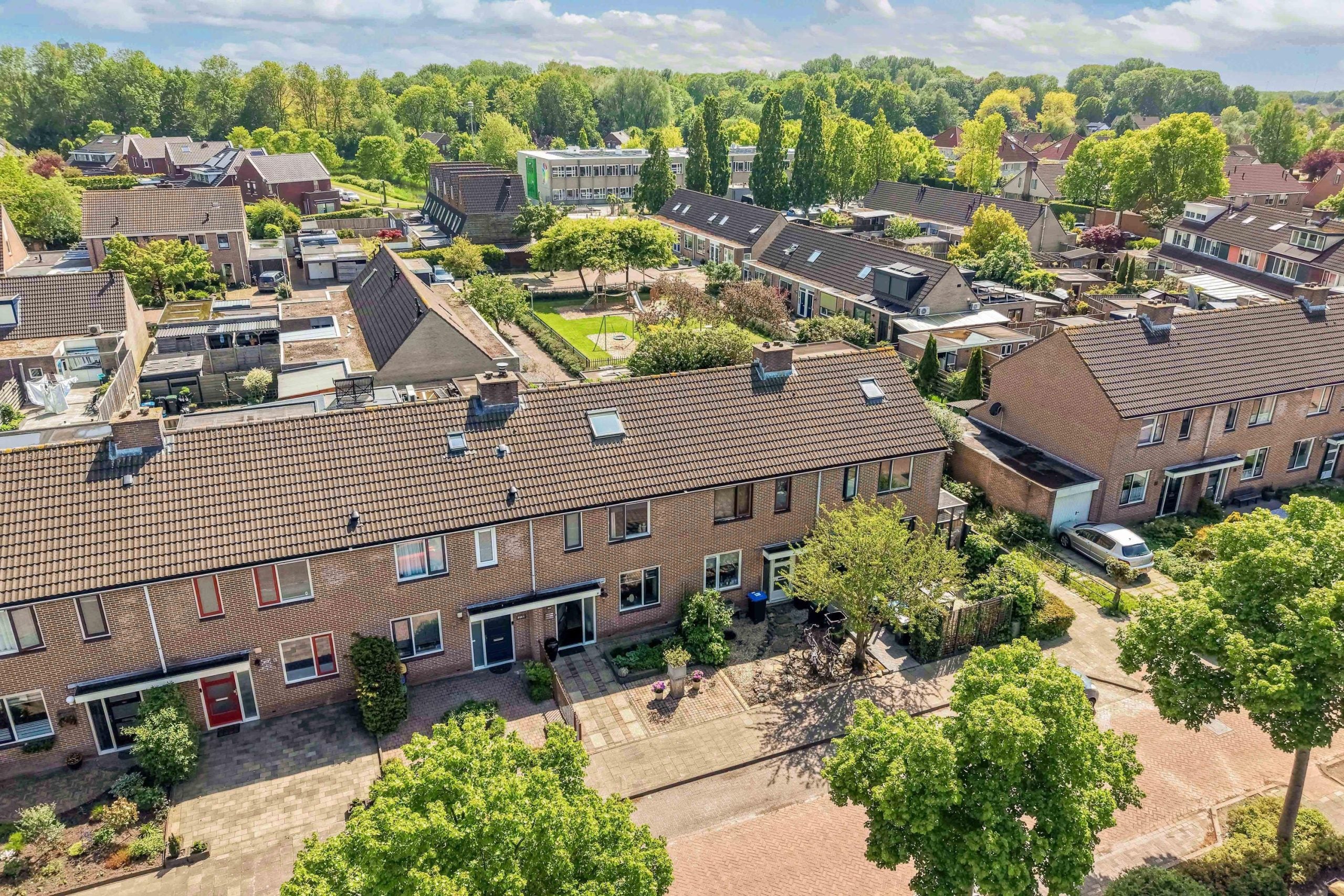 Tussenwoning te koop: Dr. W.M. Verhaarlaan 19, Emmeloord