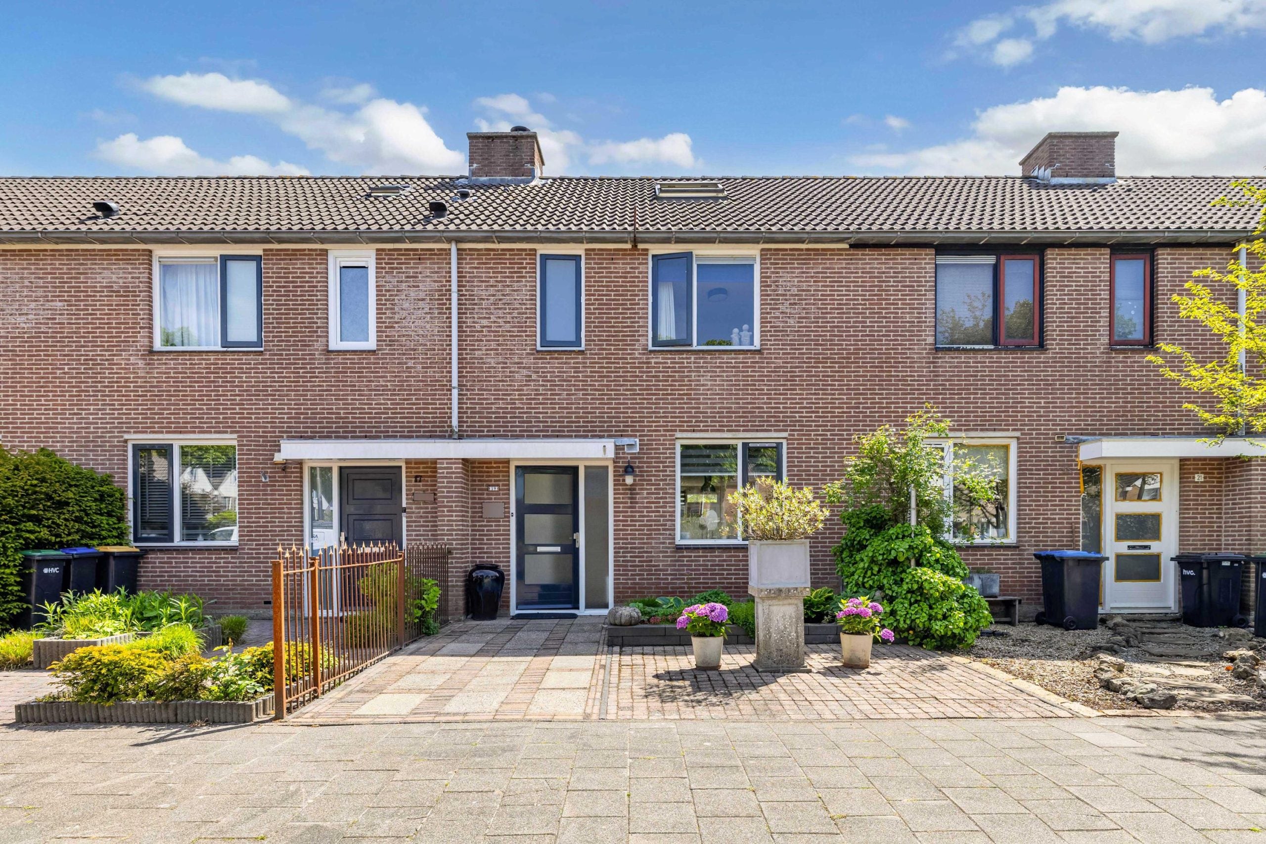 Tussenwoning te koop: Dr. W.M. Verhaarlaan 19, Emmeloord