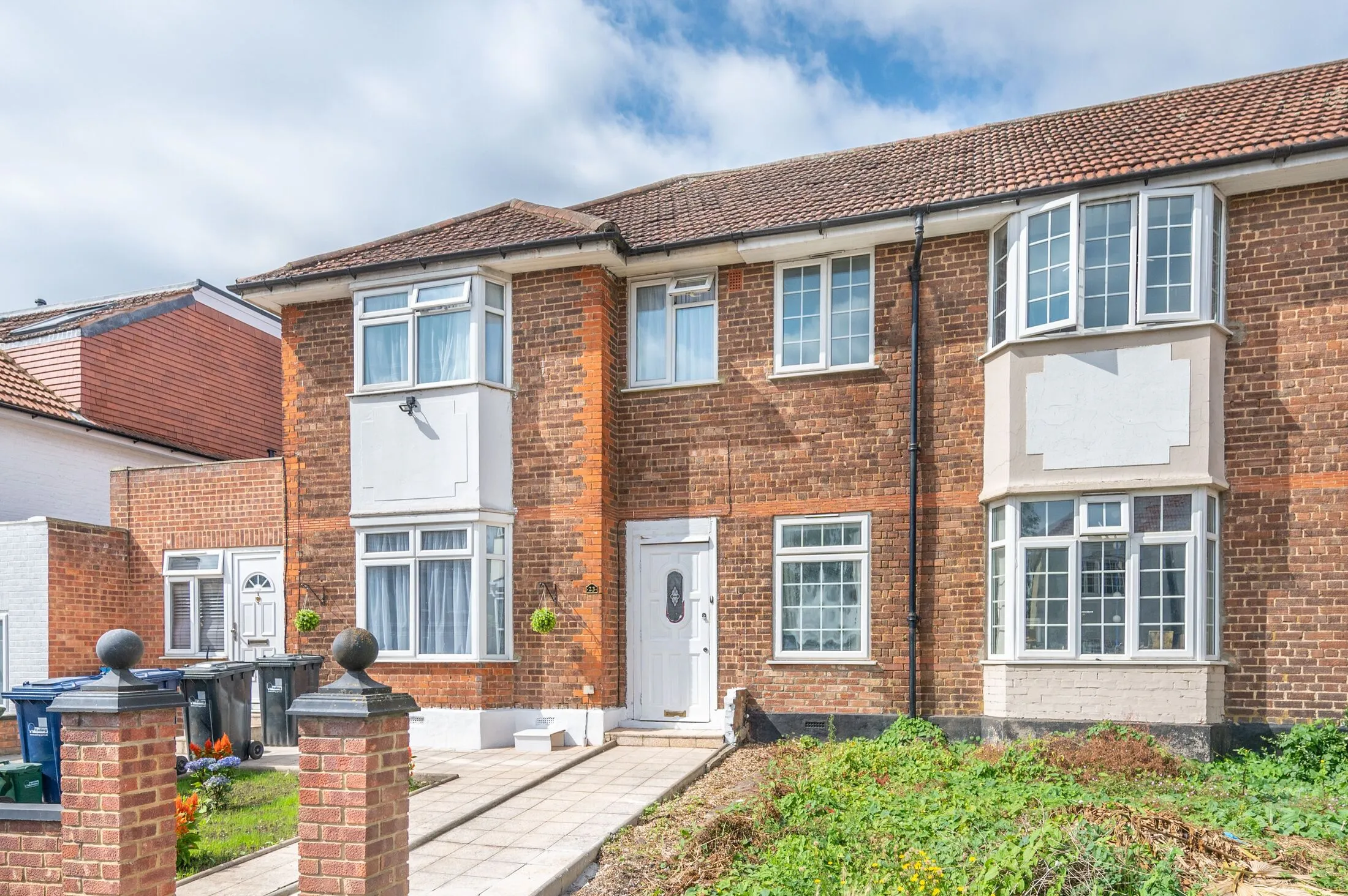 House Saint Andrews Road in Greater London