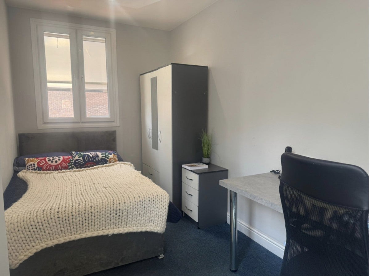 Room Greyfriars Lane in Coventry
