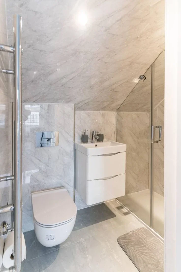 Room St. Davids Square in Greater London