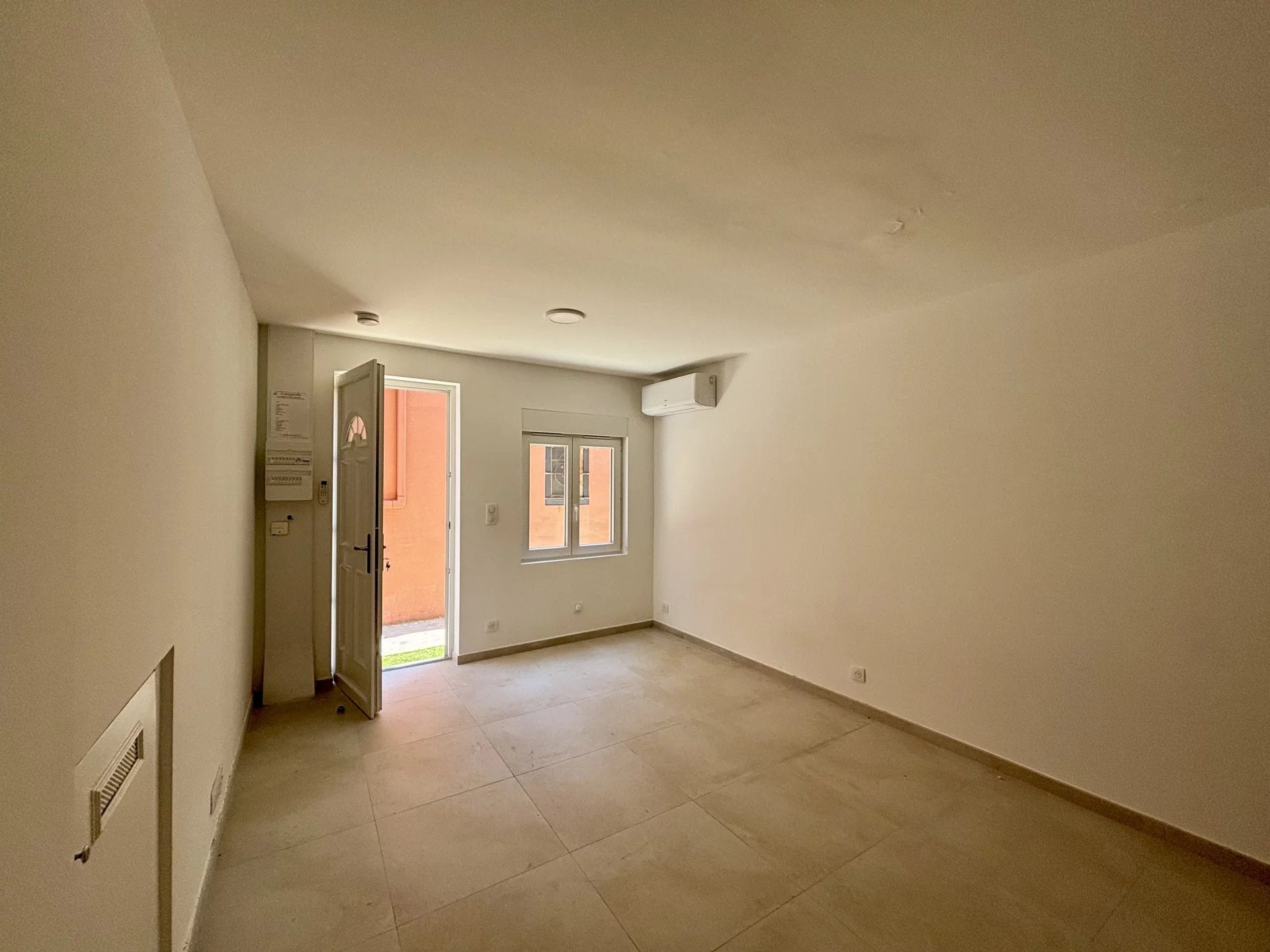 Flat Bretelle du Centre in Beausoleil