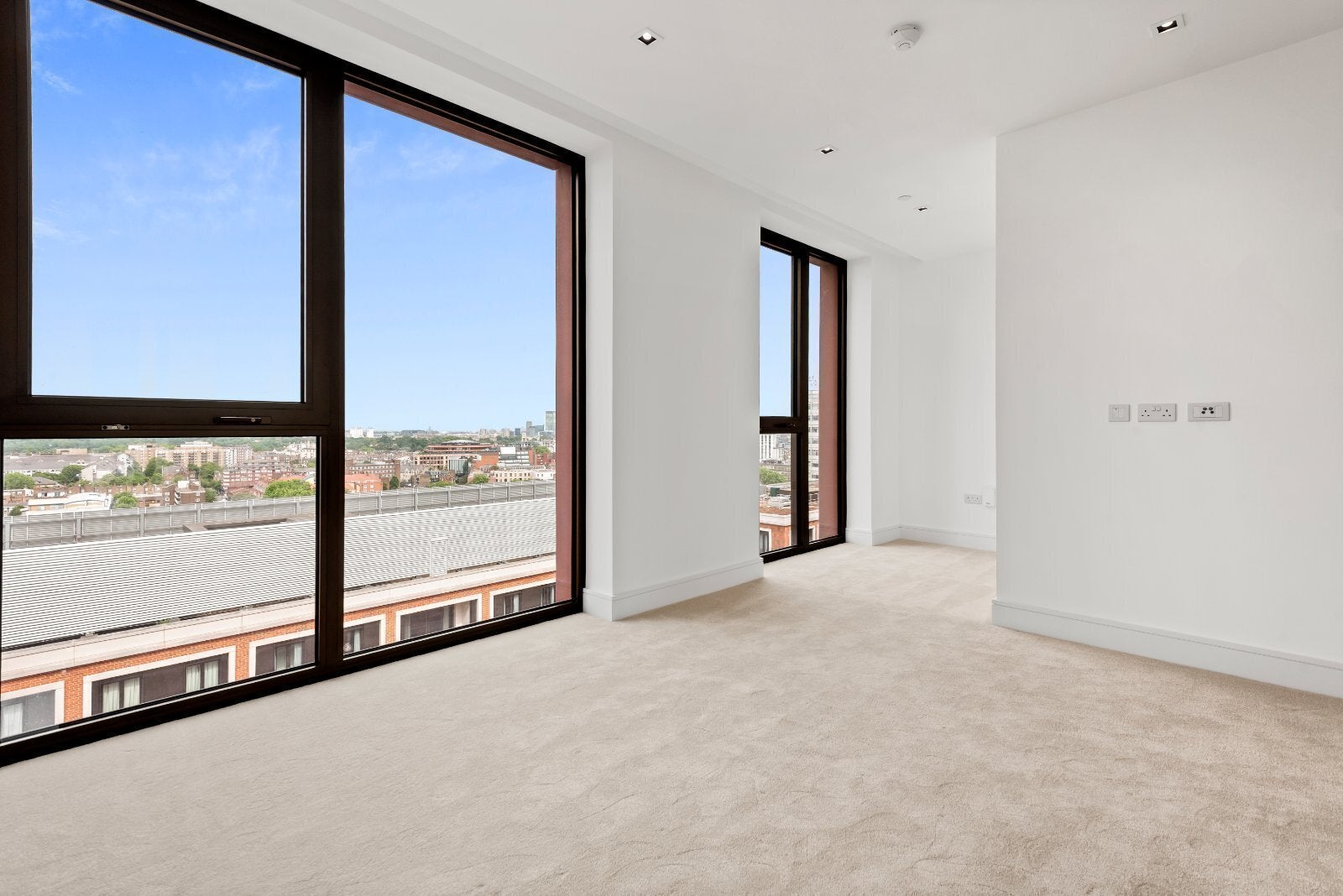 Flat Princess Louise Close in City of Westminster