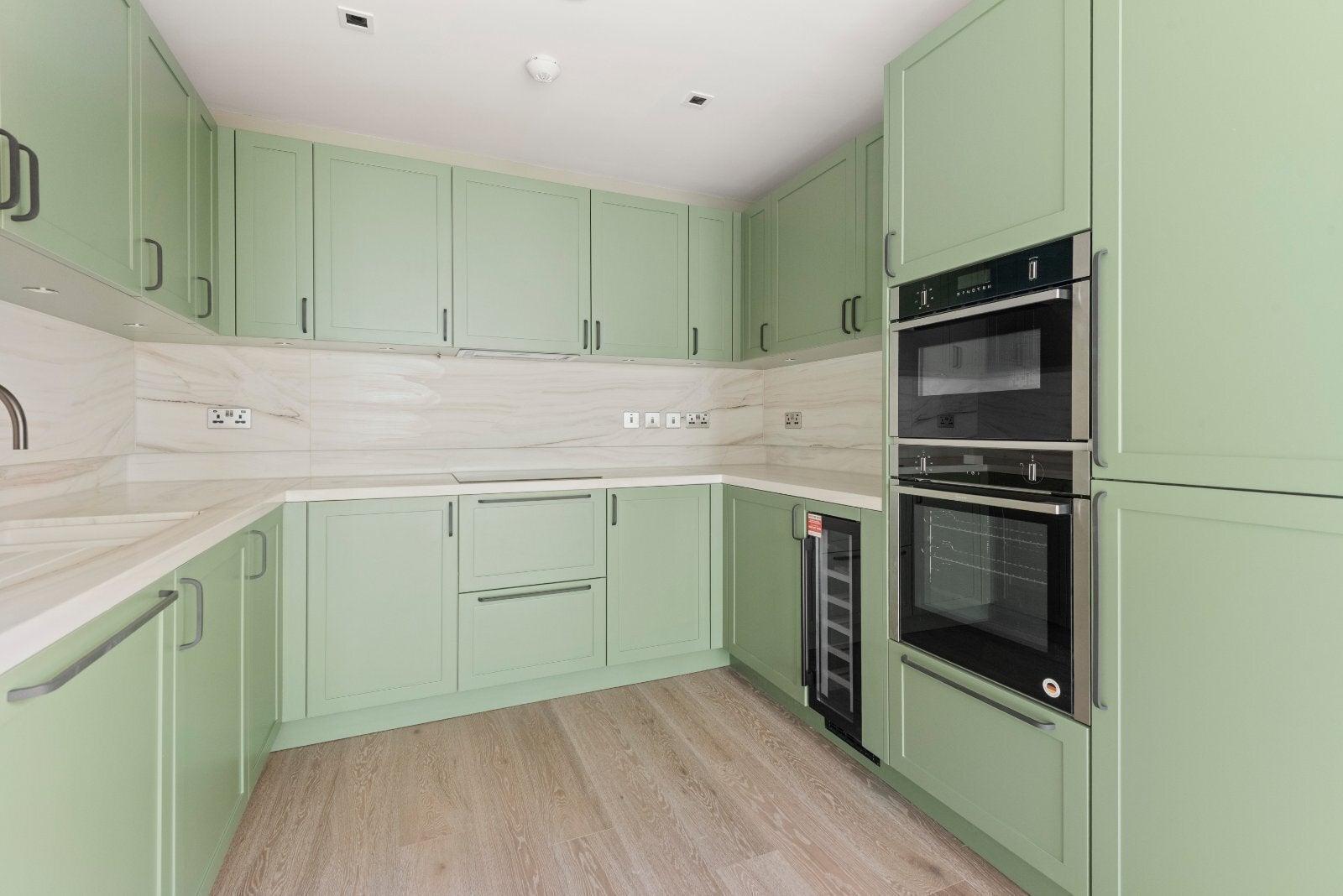 Flat Princess Louise Close in City of Westminster