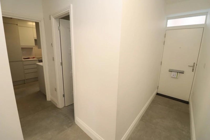 Room Fairclough Street in Greater London
