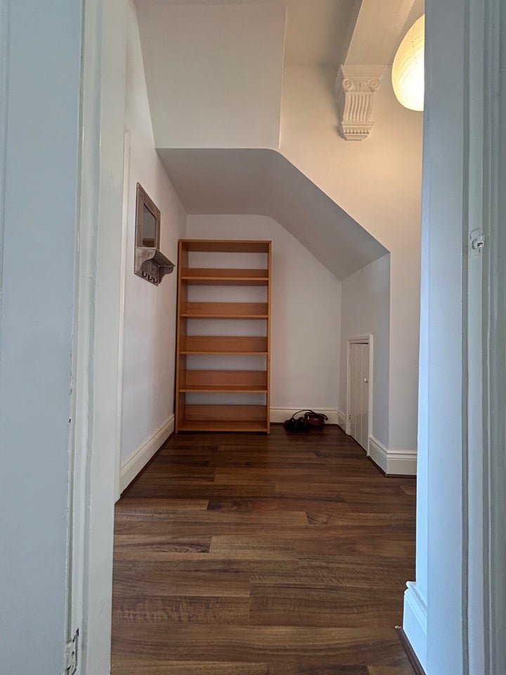 Flat Ashfield Road in Newcastle upon Tyne
