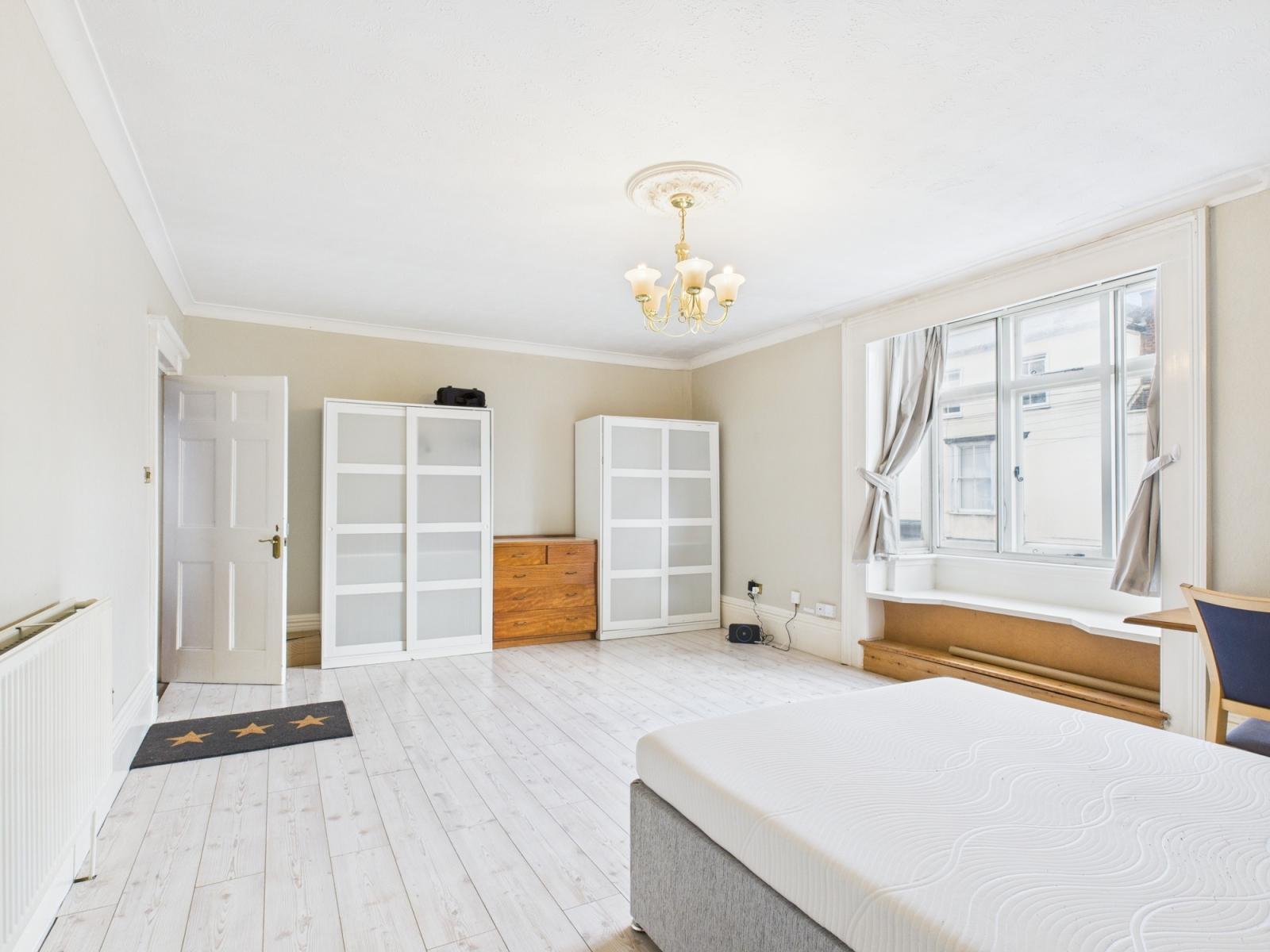 Room Wincheap in Canterbury