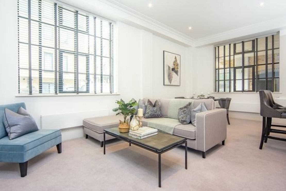 Flat Rainville Road in Greater London