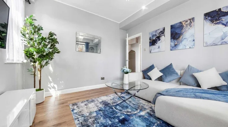 Flat Campbell Road in Greater London
