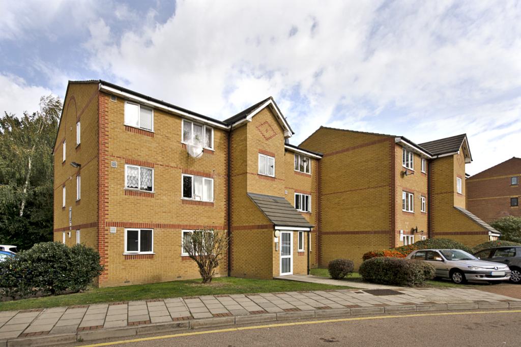 Flat Jack Clow Road in London