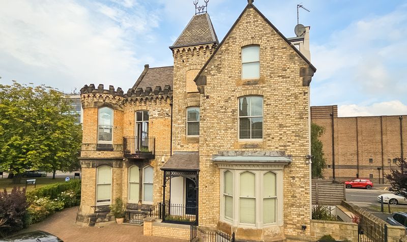 Flat North Park Road in Harrogate
