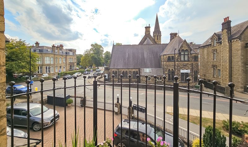 Flat North Park Road in Harrogate