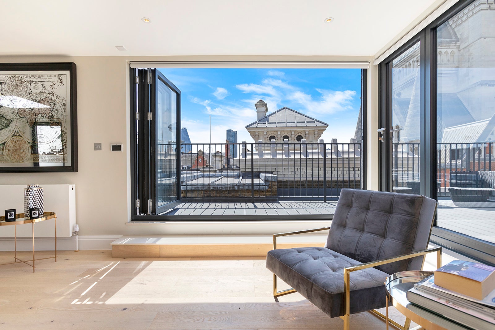 Flat Strand in City of Westminster