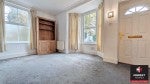 House Queens Terrace in Handforth