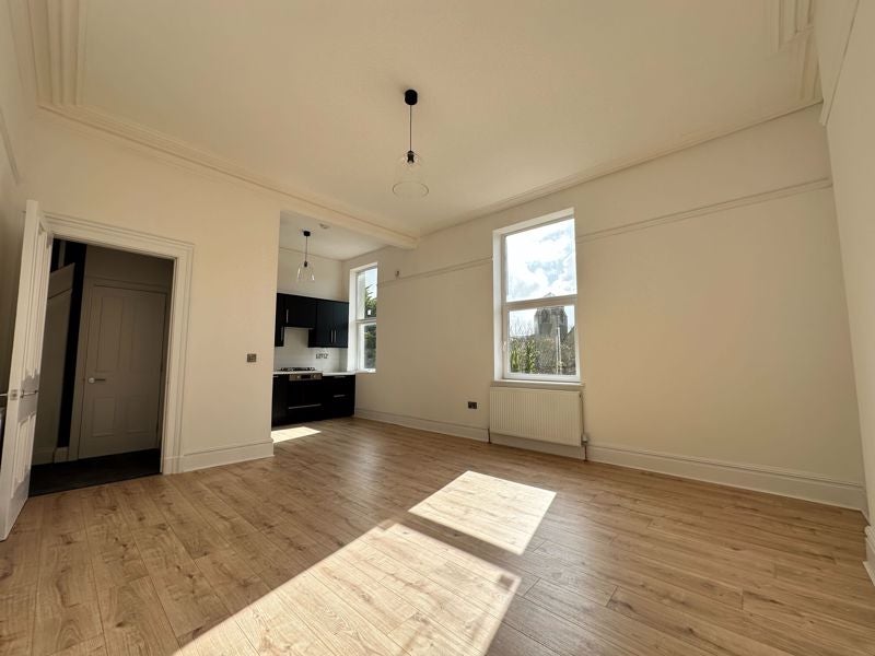 Flat Lord Street West in Southport