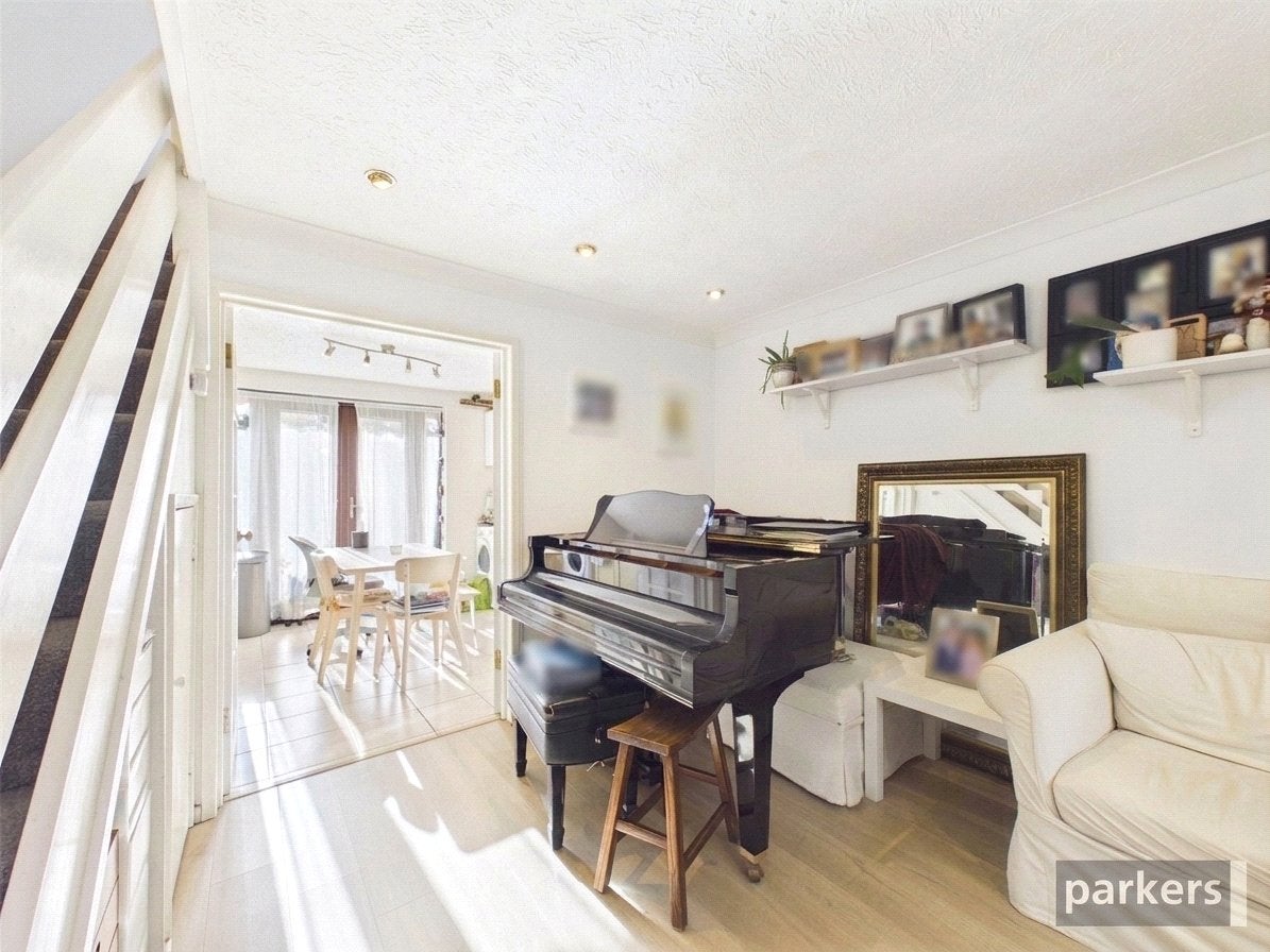 Flat Chilcombe Way in Reading