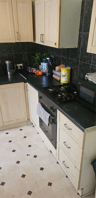 Room Wragby Road in Greater London