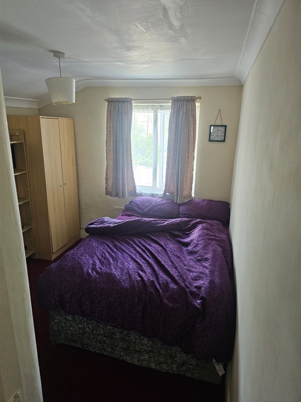 Room Wragby Road in Greater London
