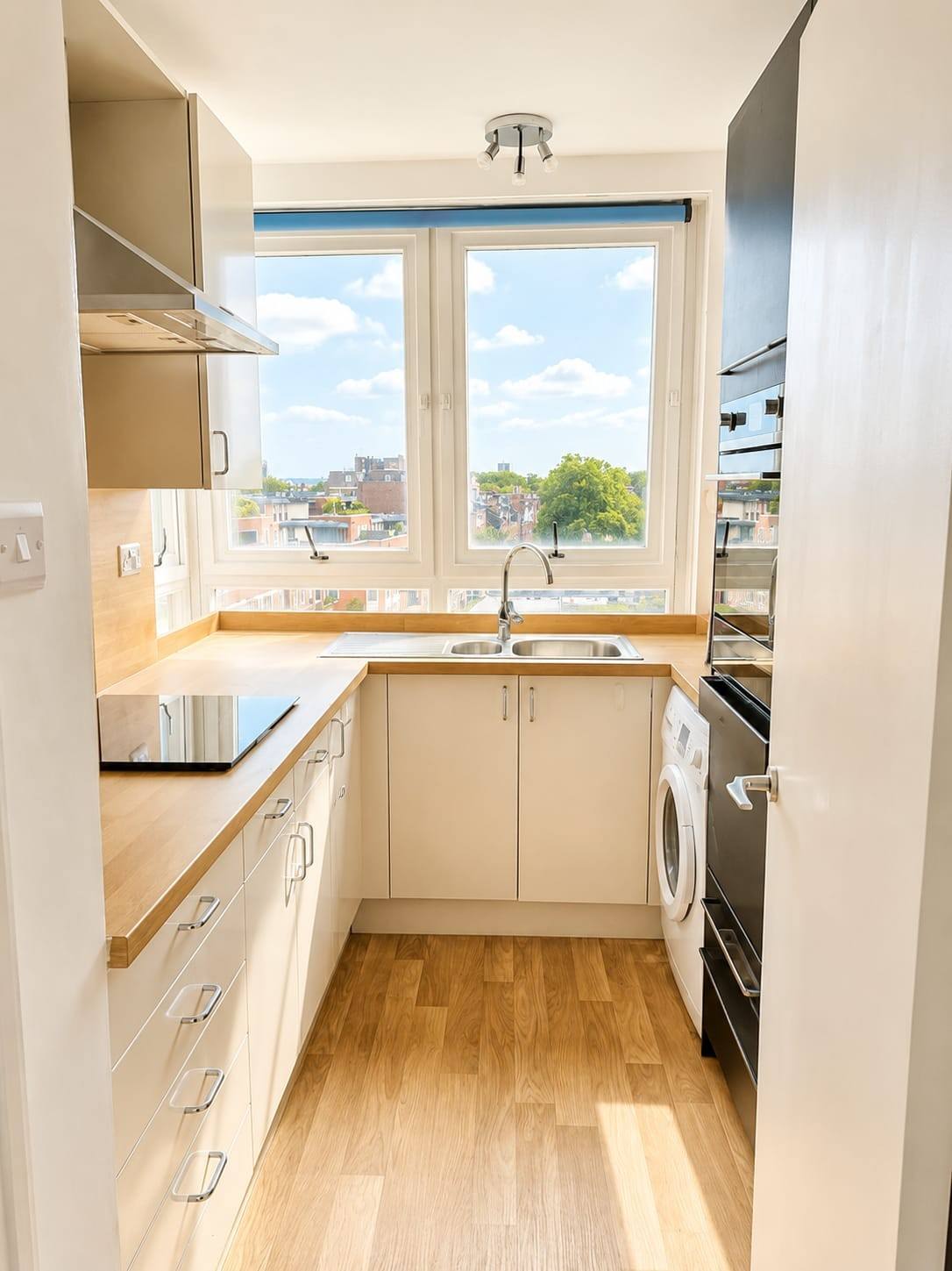 Flat Chelsea Manor Gardens in London