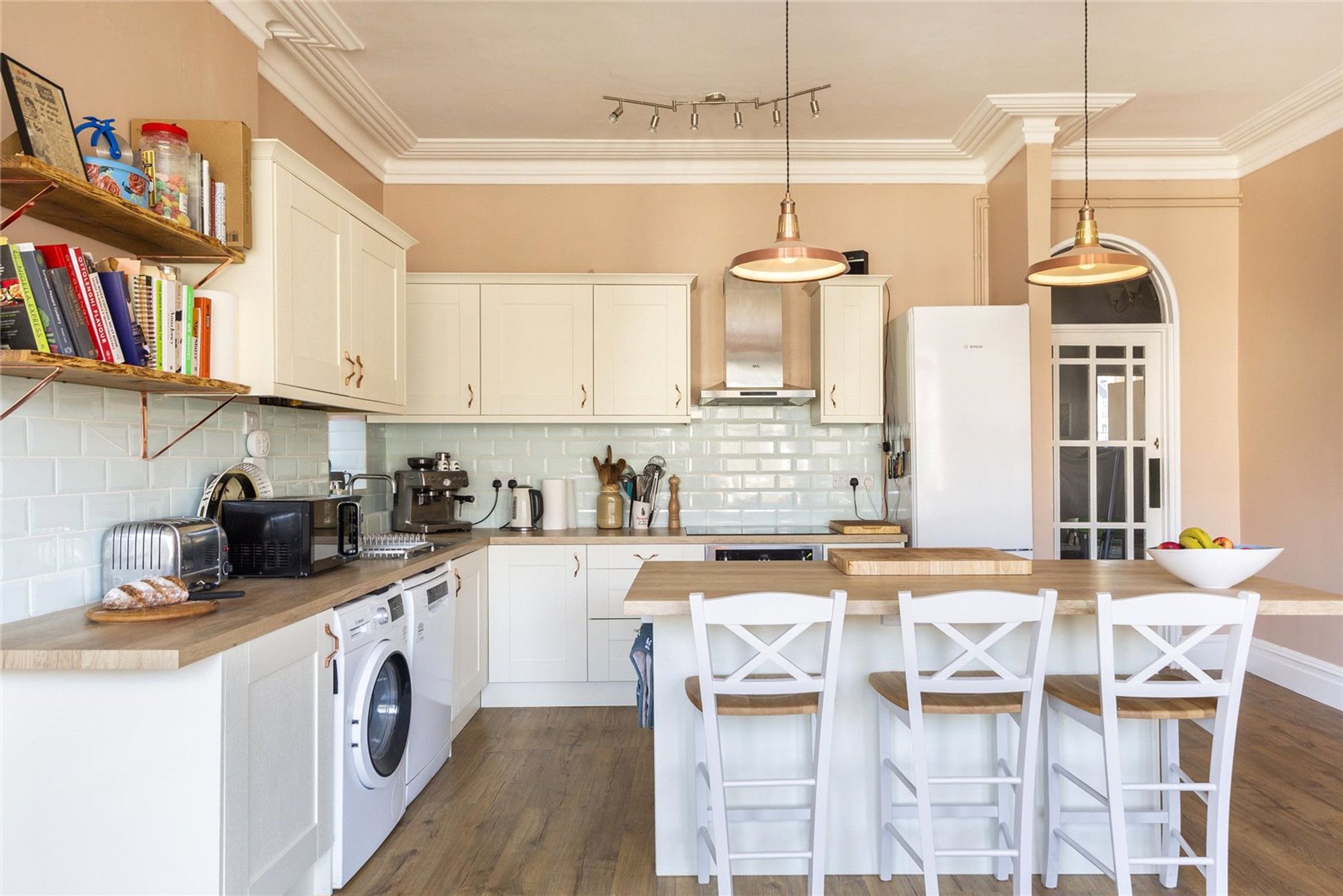 Flat Blenheim Road in Bristol