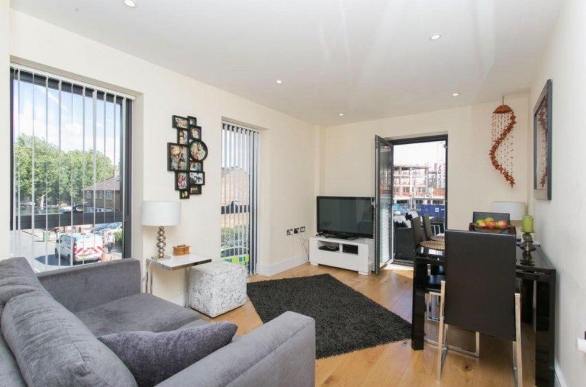 Flat Jude Street in Greater London