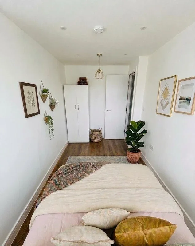 Room Treadgold Street in Greater London