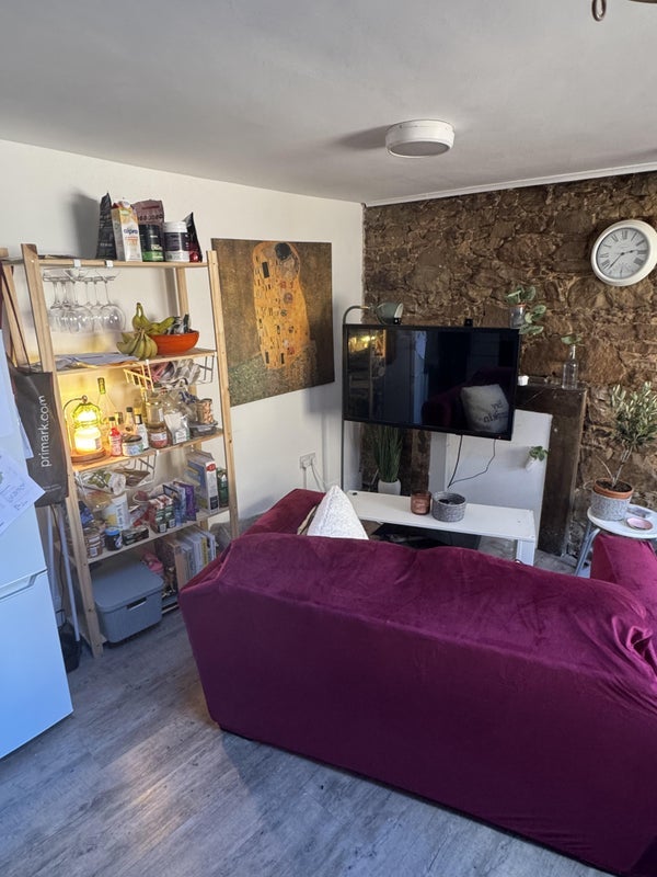 Room Nicolson Square in City of Edinburgh