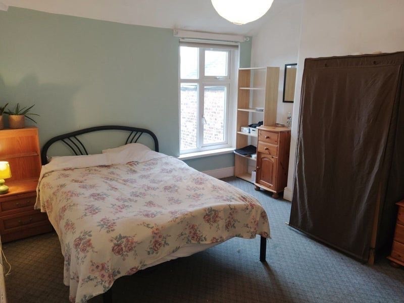 Room Wilbraham Road in Manchester