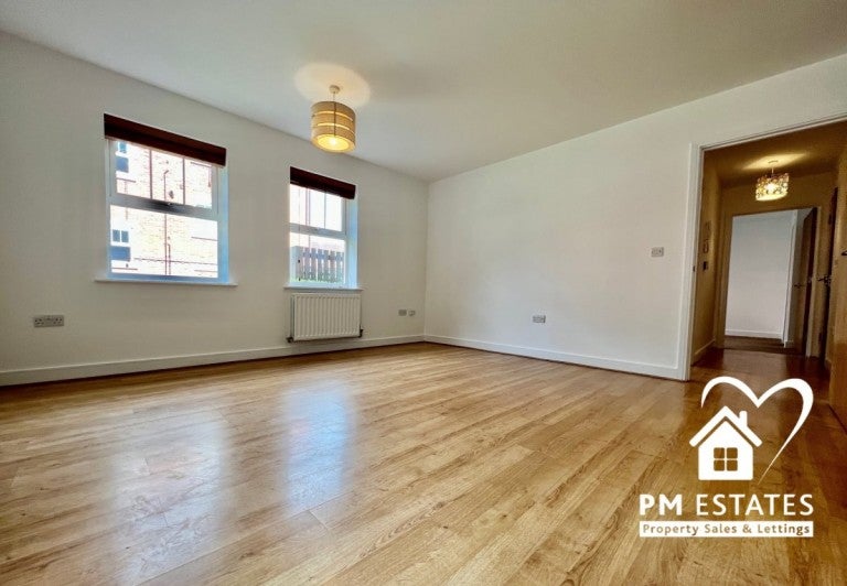 Flat Heron Court in East Hertfordshire