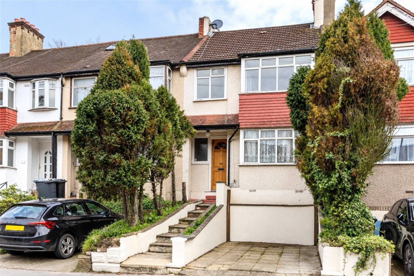 House Whytecliffe Road South in Greater London
