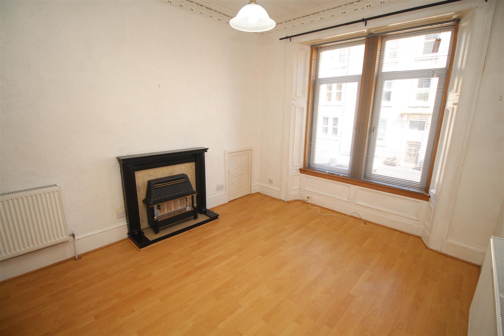Flat Dempster Street in Greenock