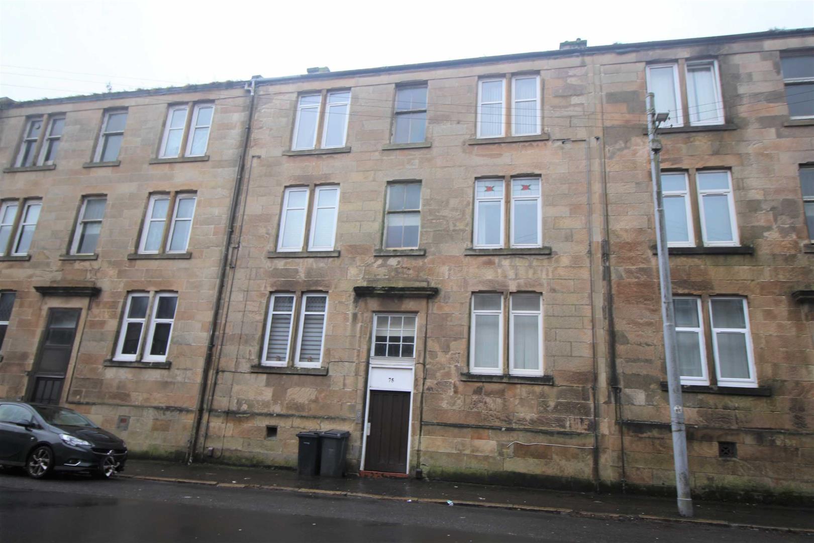Flat Dempster Street in Greenock