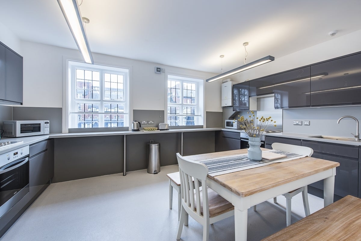 Room Udall Street in City of Westminster