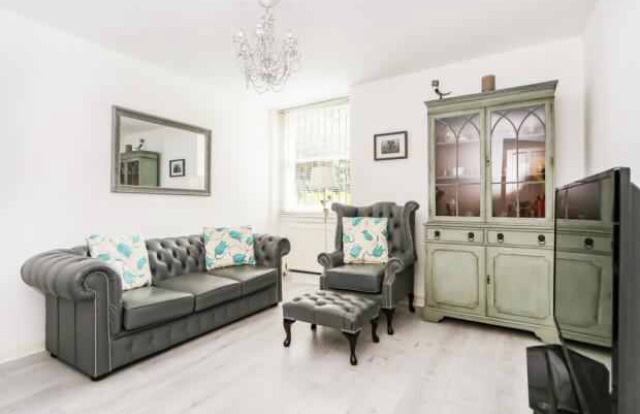 Flat Kidbrooke Grove in Greater London