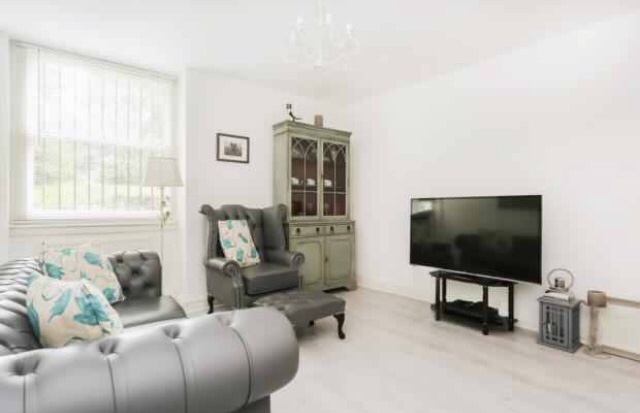 Flat Kidbrooke Grove in Greater London