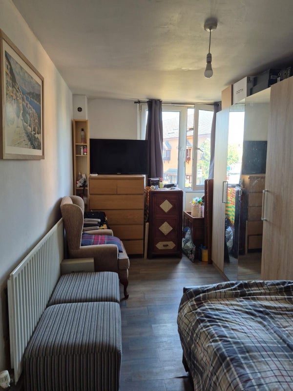 Room St Stephen's Road in Greater London