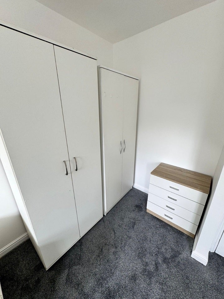 Room Chamberlayne Avenue in Greater London