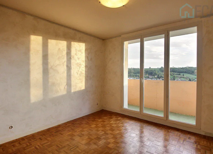 Flat Rue du Manoir in Ruy-Montceau