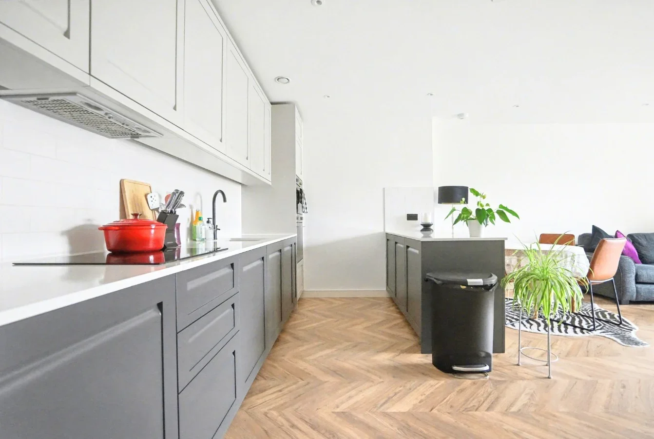 Flat Ashdown Road in Greater London