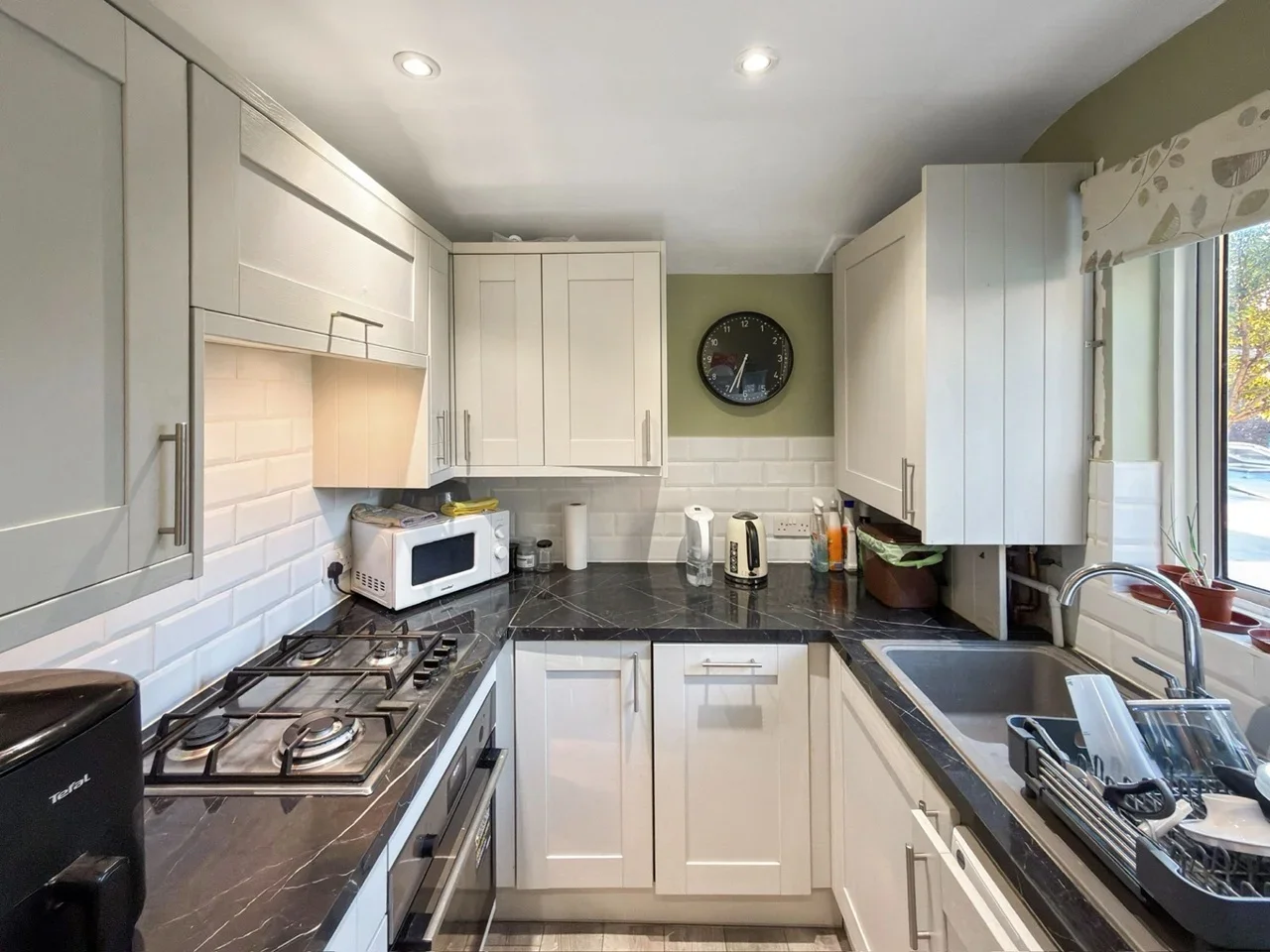 Flat Lynton Road in Greater London
