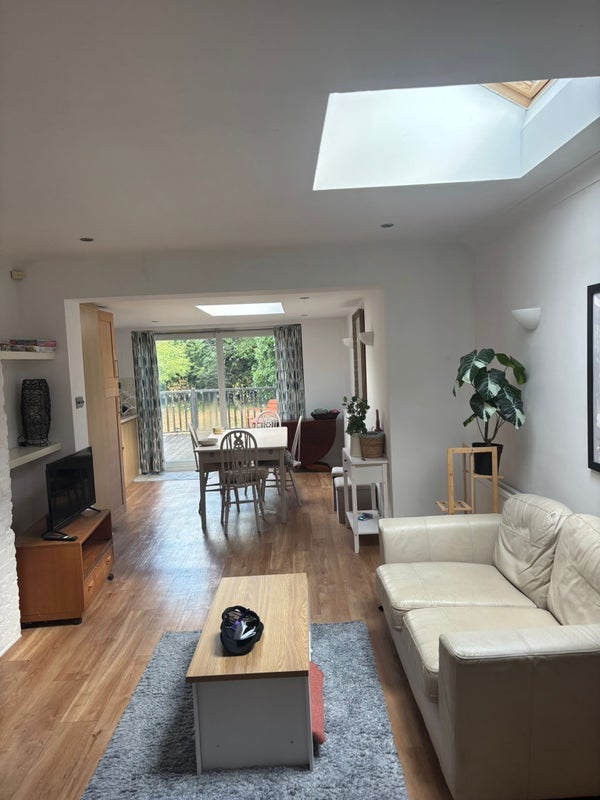 Room St. Andrew's Avenue in Windsor