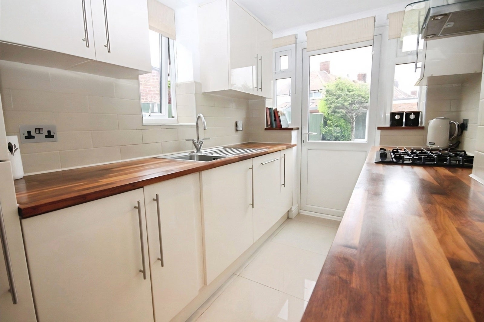 House Queens Walk in Borough of Spelthorne