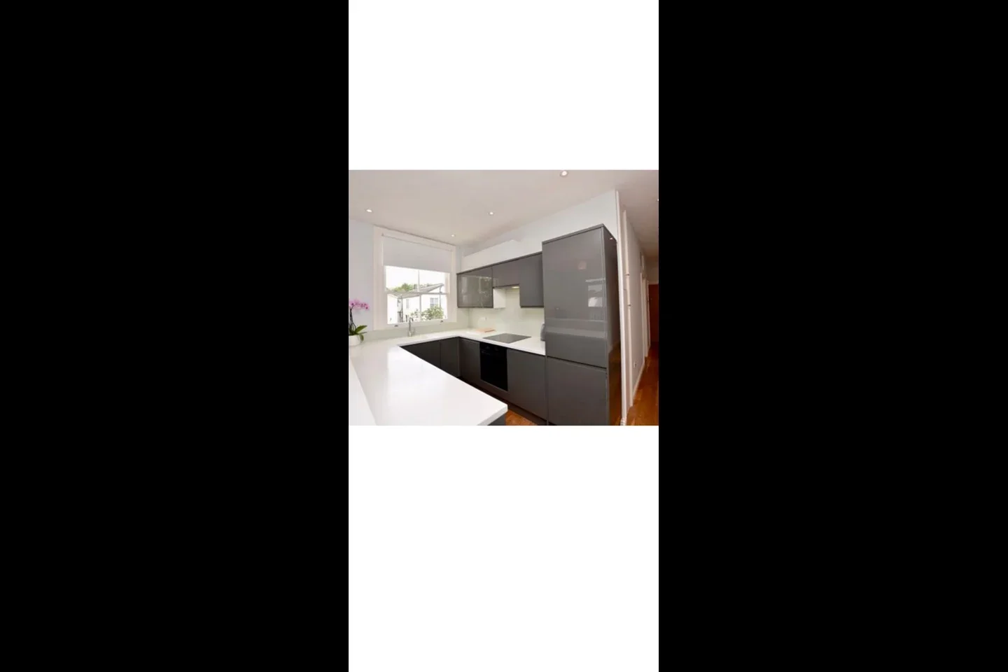 Flat Feltham Avenue in Elmbridge