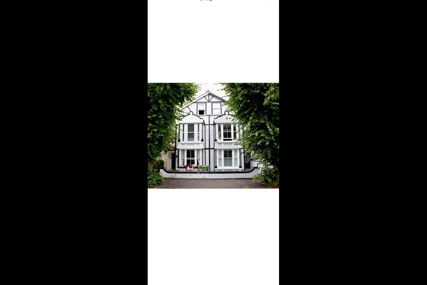 Flat Feltham Avenue in Elmbridge