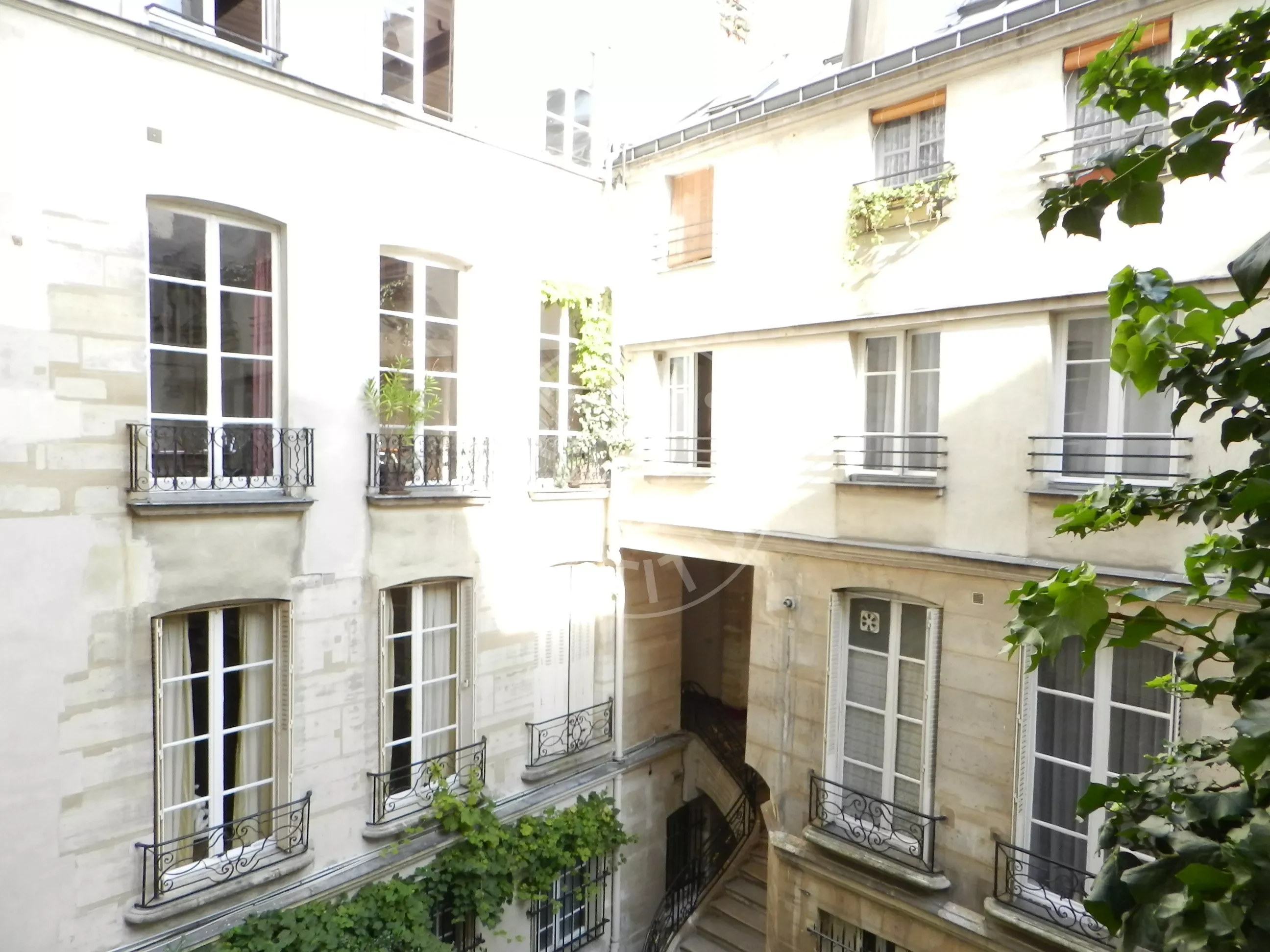 Appartement Rue Michel le Comte à Paris
