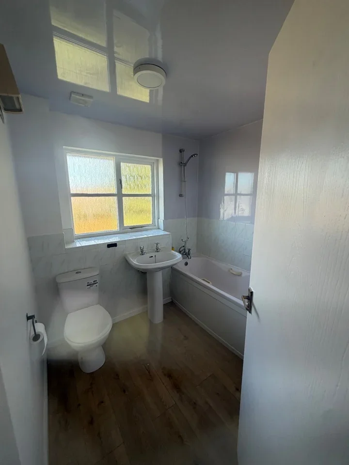 Flat Kennedy Close in Greater London
